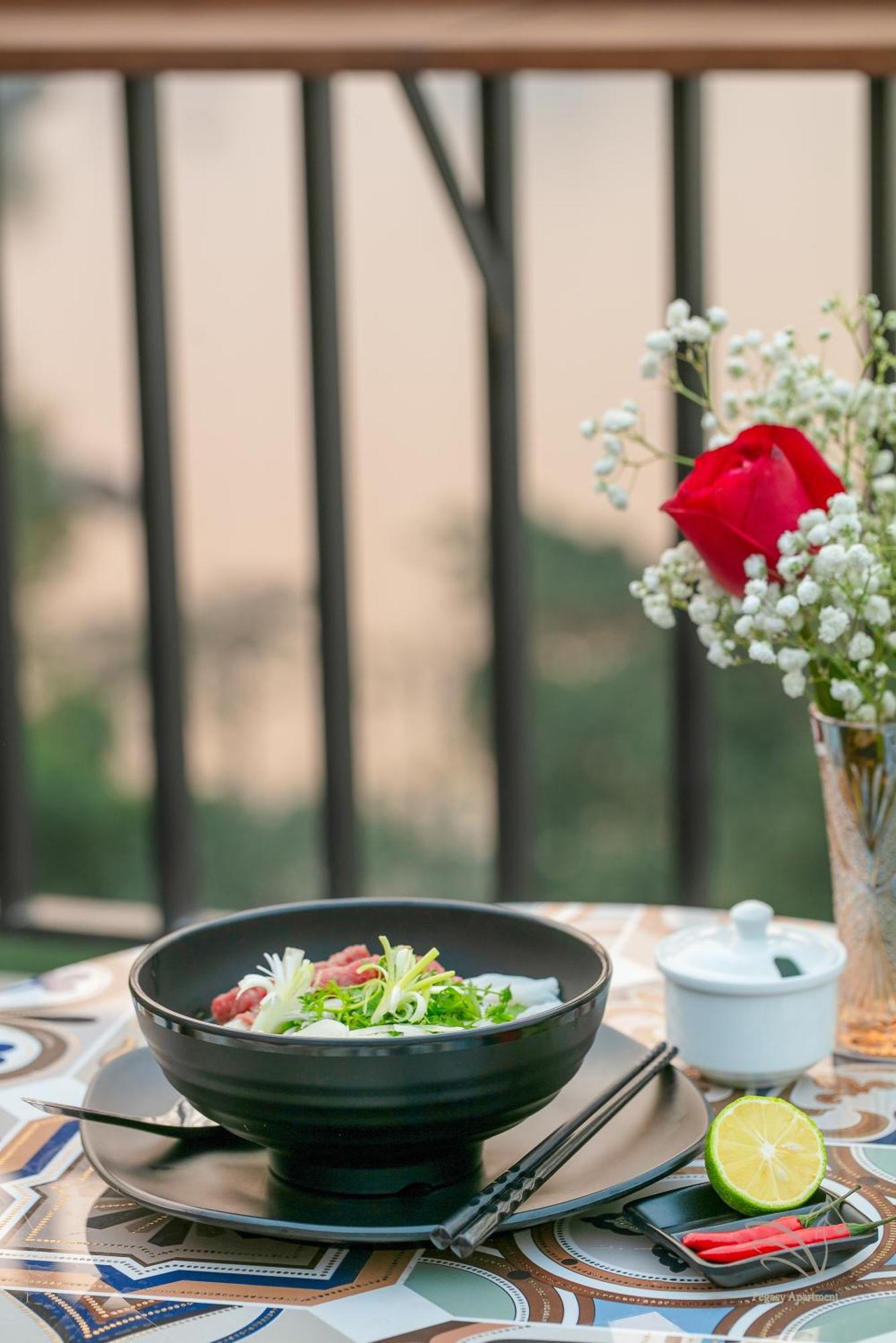 Westlake Pearl Aparthotel & Spa- By Pegasy Group Hanoi Esterno foto